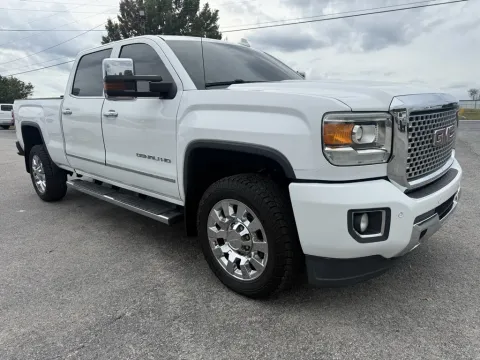 More photos of 2015 GMC Sierra 2500HD Denali at Central KY Truck and Trailer Sales, KY