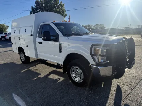 More photos of 2019 Ford F-350 Super Duty XL 4x4 Utility at Central KY Truck and Trailer Sales, KY