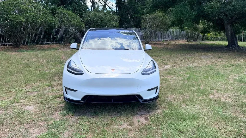 2020 Tesla Model Y Long Range - Photo 8