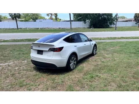 More photos of 2020 Tesla Model Y Long Range at BLVD Auto Inc, FL