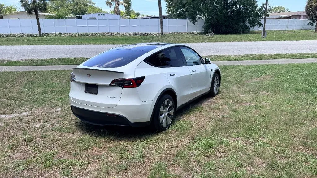 2020 Tesla Model Y Long Range - Photo 5