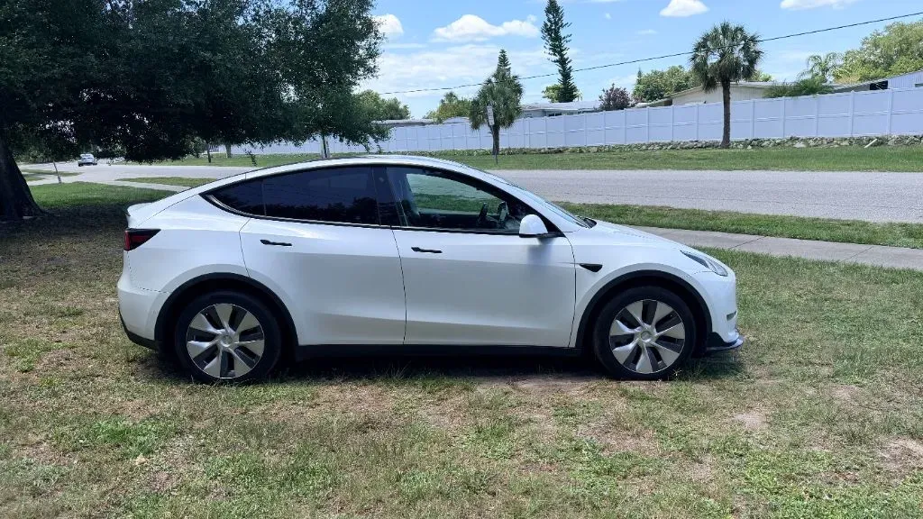 2020 Tesla Model Y Long Range - Photo 6