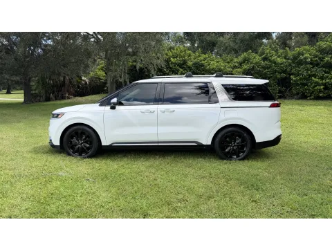 More photos of 2024 Kia Carnival at BLVD Auto Inc, FL