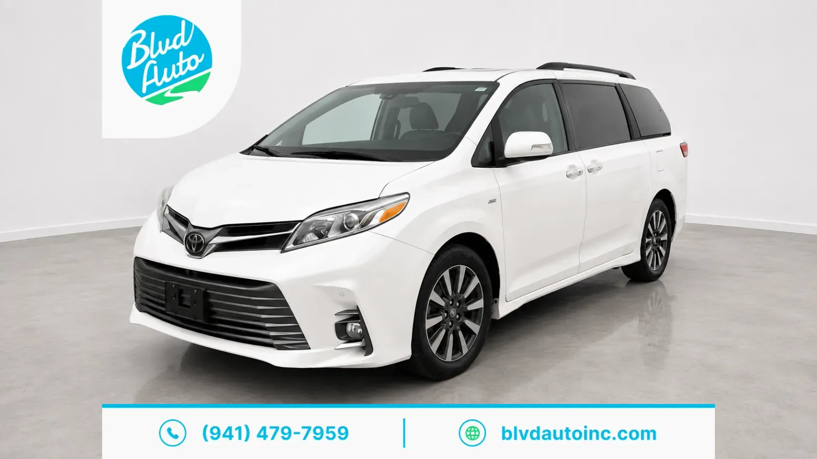 White 2018 Toyota Sienna Limited Premium 7-Passenger for sale in Bradenton, FL