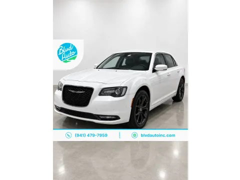 White 2021 Chrysler 300 S V6 for sale in Bradenton, FL