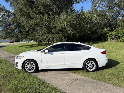 Another view of 2019 Ford Fusion Hybrid SE for sale in Bradenton, FL at BLVD Auto Inc