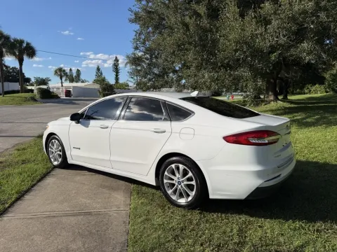 More photos of 2019 Ford Fusion Hybrid SE at BLVD Auto Inc, FL