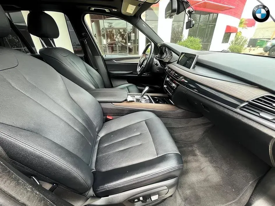 BMW X5 photo 11