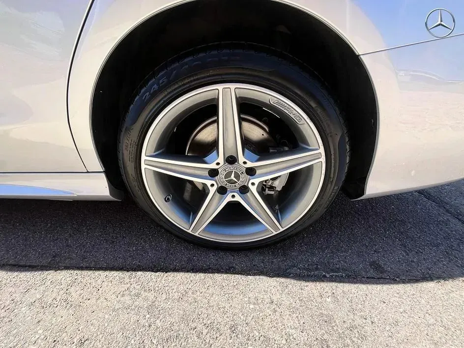 Mercedes-Benz C-Class photo 19