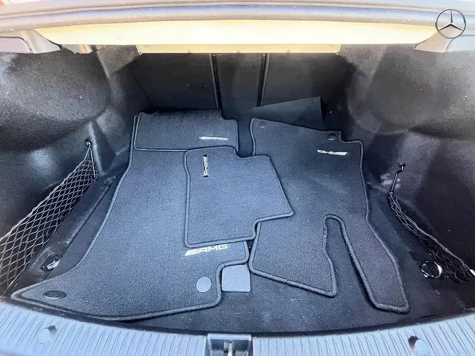 Mercedes-Benz C-Class photo 13
