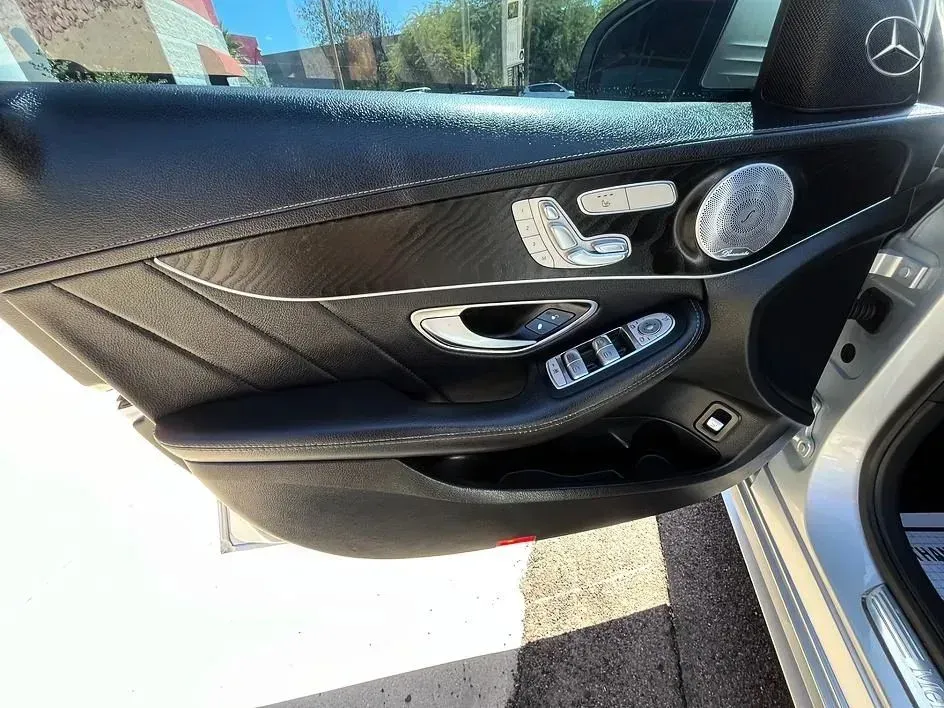 Mercedes-Benz C-Class photo 10