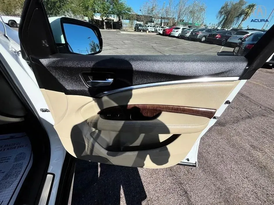 Acura MDX photo 13