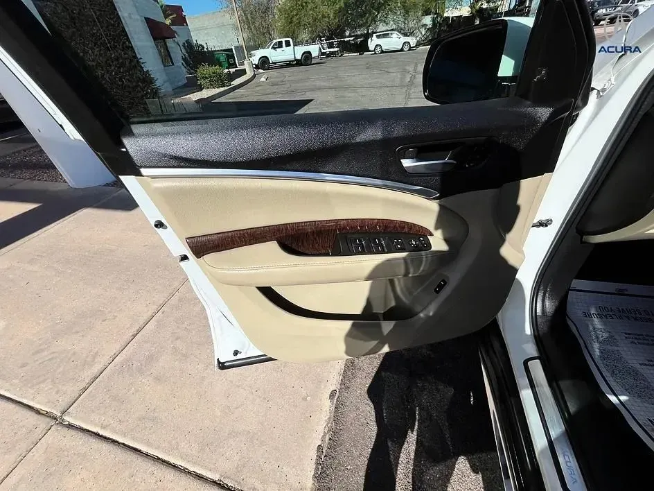 Acura MDX photo 6
