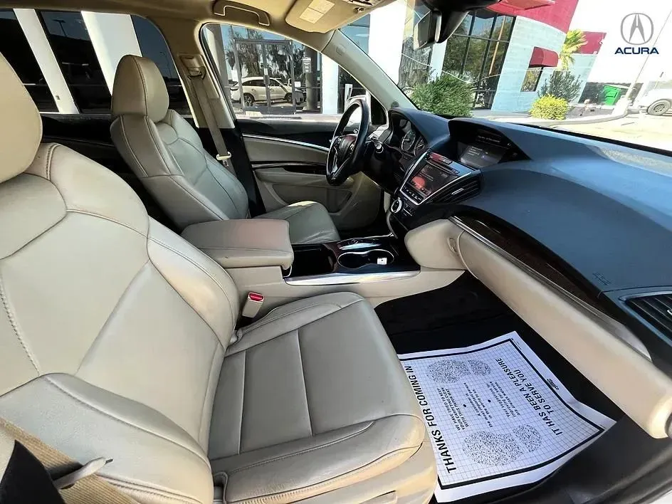 Acura MDX photo 12