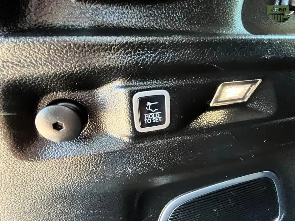 Jeep Grand Cherokee L photo 15