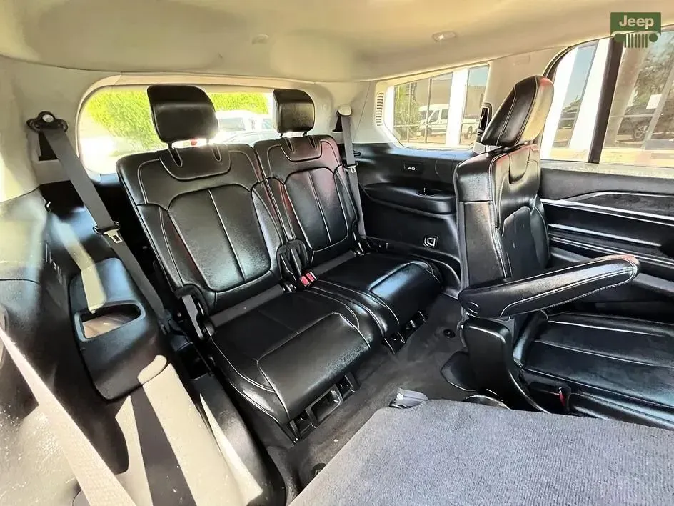 Jeep Grand Cherokee L photo 19