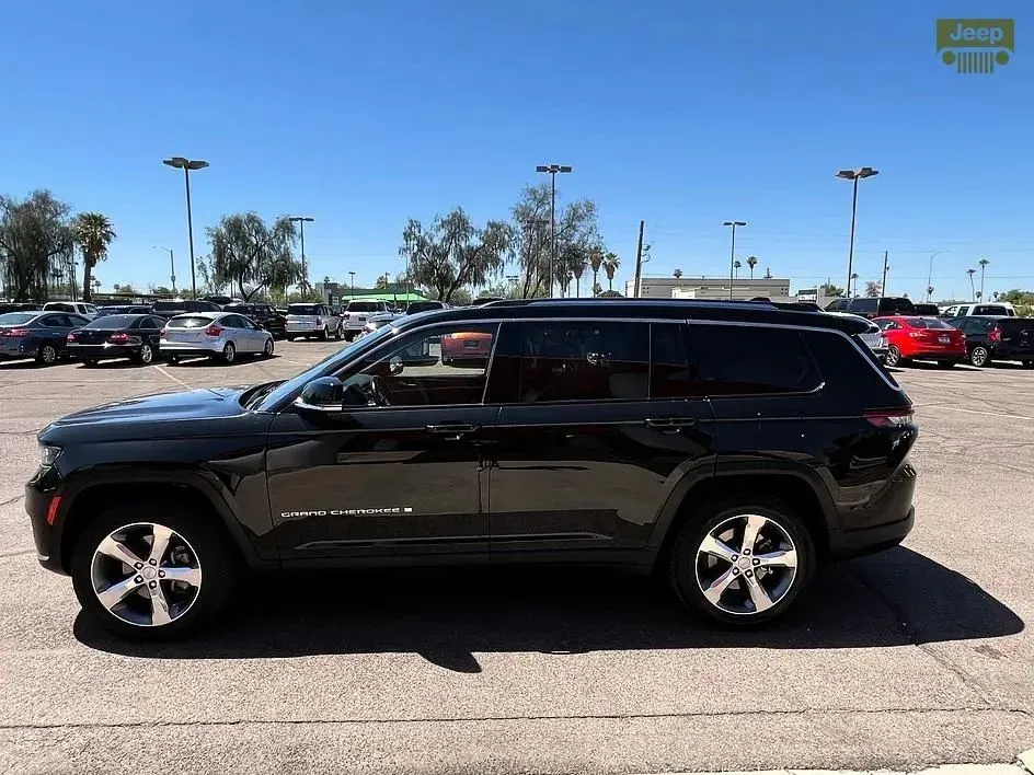 Jeep Grand Cherokee L photo 7
