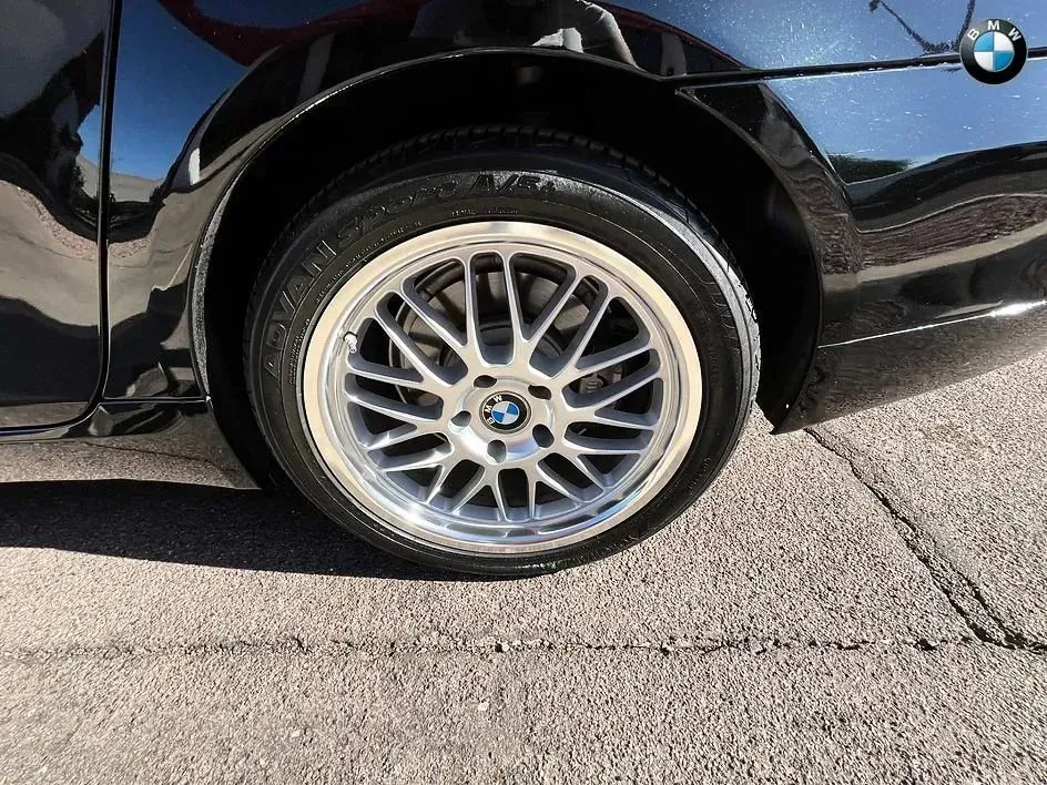 BMW 5 Series photo 19
