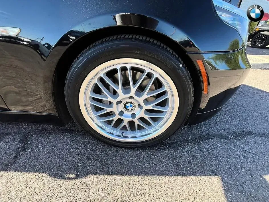 BMW 5 Series photo 21