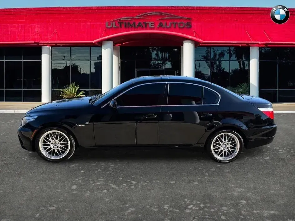 BMW 5 Series photo 7