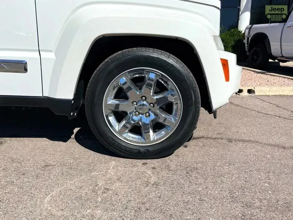Jeep Liberty photo 24