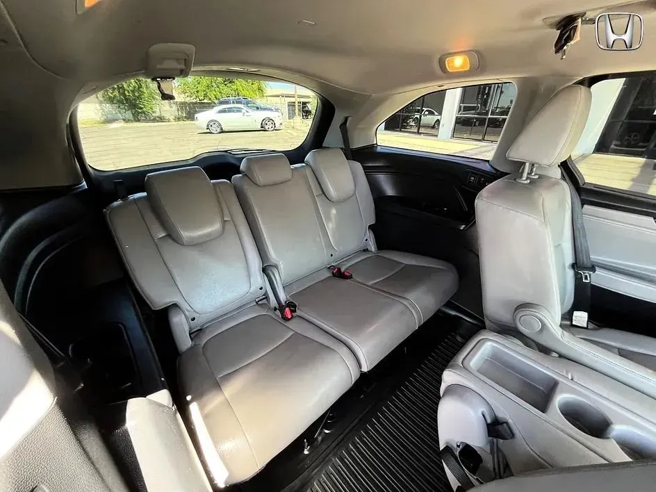 Honda Odyssey photo 18