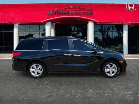 More photos of 2018 Honda Odyssey EX-L Minivan 4D at Ultimate Autos, AZ