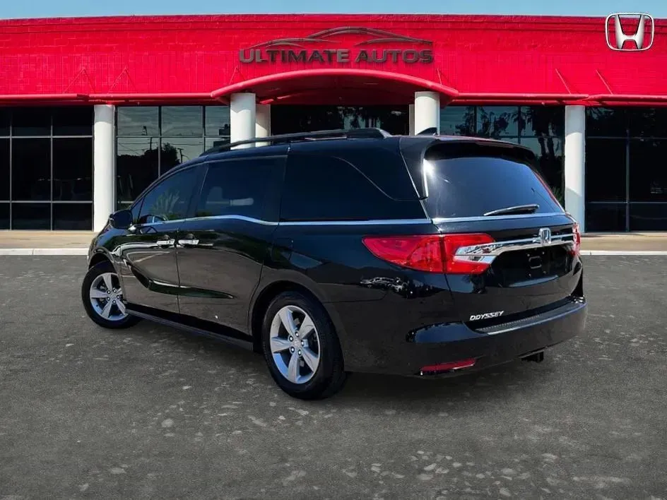 Honda Odyssey photo 4