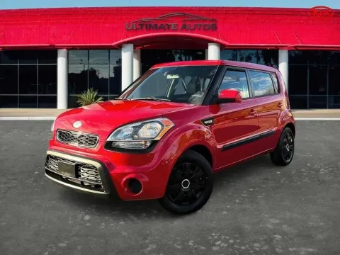 Photos of 2013 Kia Soul Wagon 4D for sale in Mesa, AZ at Ultimate Autos