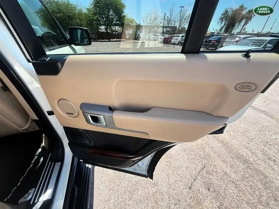 Land Rover Range Rover photo 16