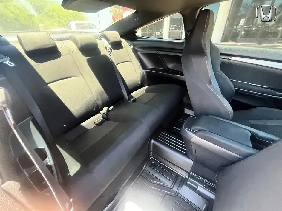 Honda Civic photo 13