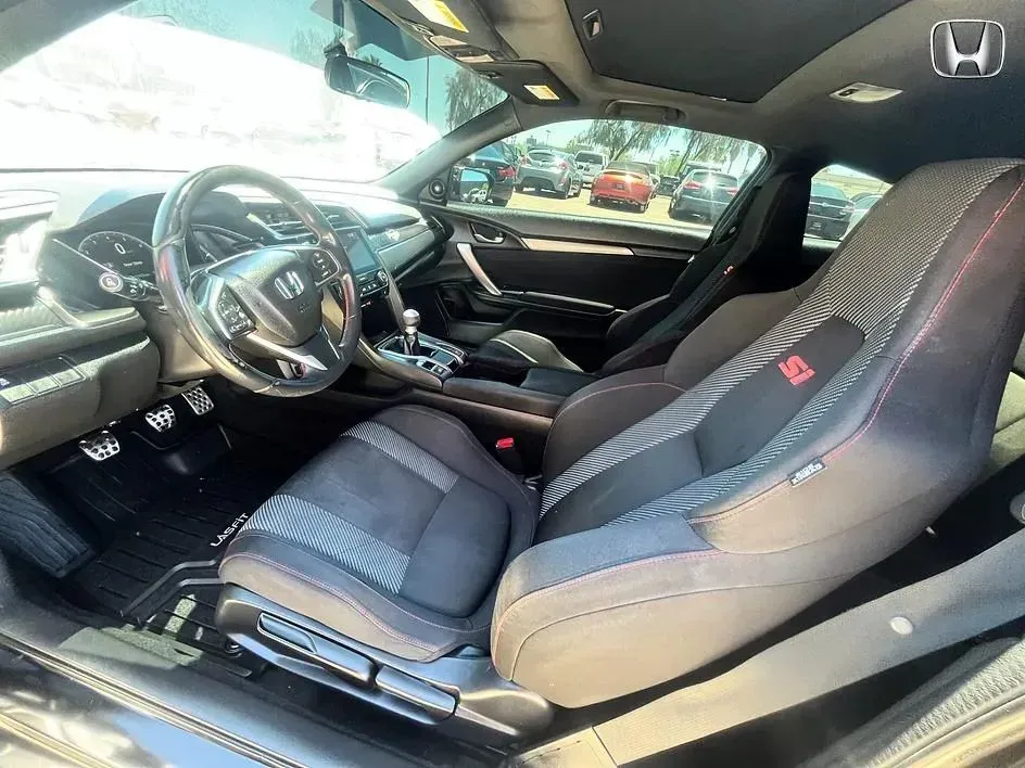 Honda Civic photo 9