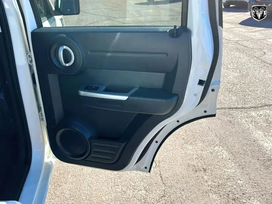 2007 Dodge Nitro SLT - Photo 23