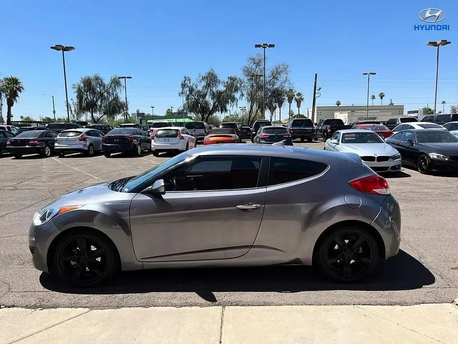 Hyundai Veloster photo 7