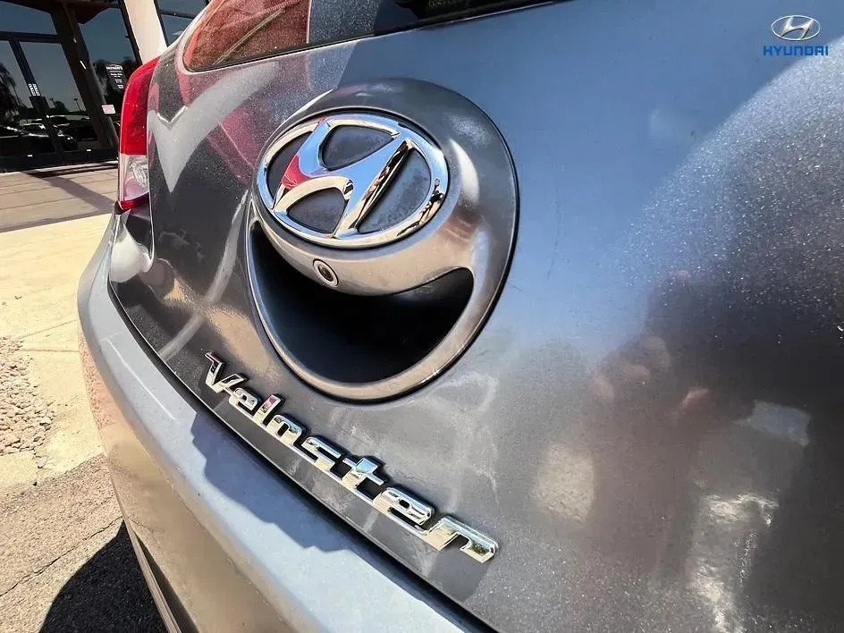 Hyundai Veloster photo 23
