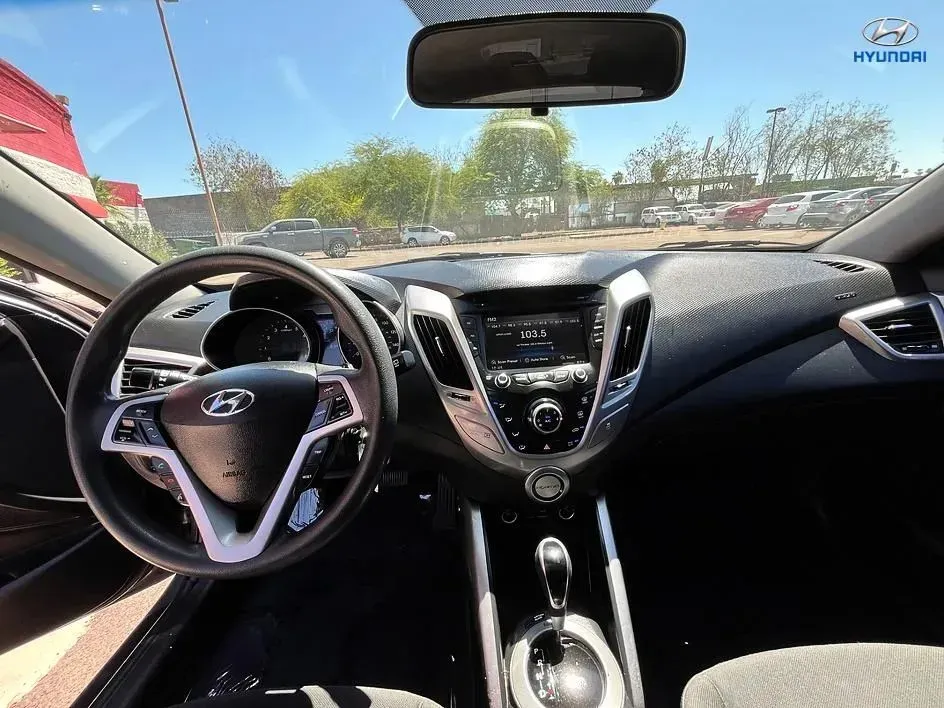 Hyundai Veloster photo 22