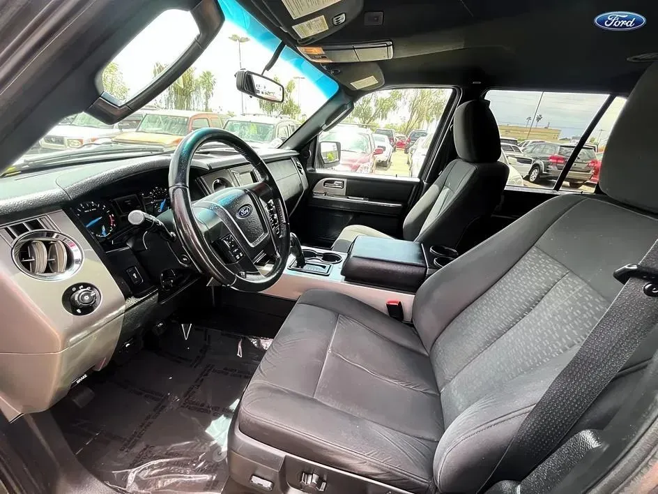 Ford Expedition photo 9