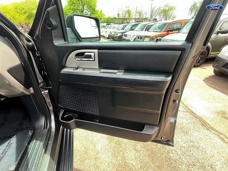 Ford Expedition photo 15