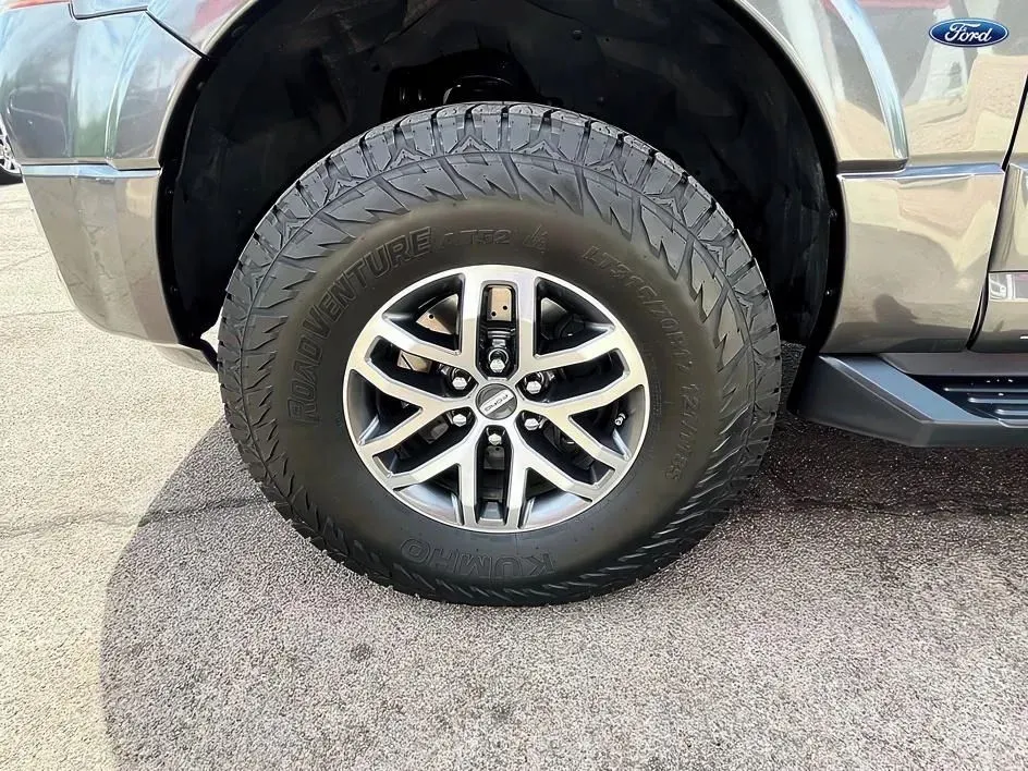 Ford Expedition photo 18