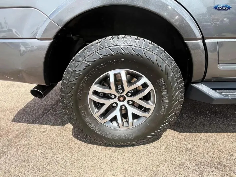 Ford Expedition photo 22