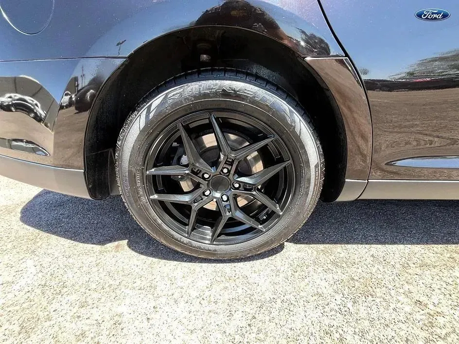 Ford Taurus photo 20