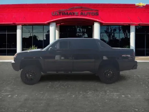 More photos of 2004 Chevrolet Avalanche 2500 Sport Utility Pickup 4D 5 1/4 ft at Ultimate Autos, AZ