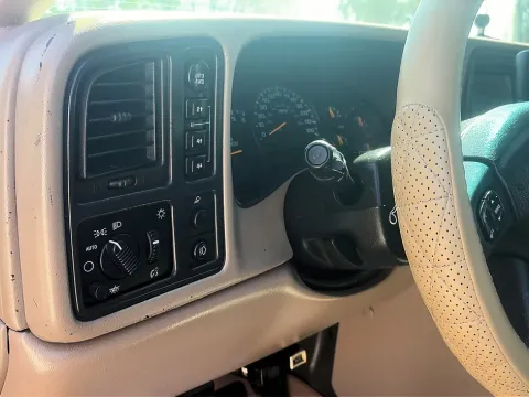 Another view of 2004 Chevrolet Avalanche 2500 Sport Utility Pickup 4D 5 14 ft for sale in Mesa, AZ at Ultimate Autos