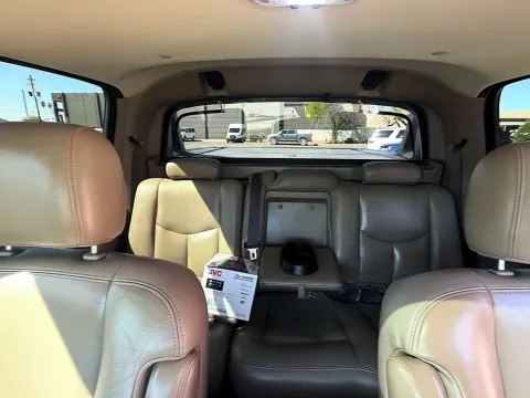 More photos of 2004 Chevrolet Avalanche 2500 Sport Utility Pickup 4D 5 14 ft at Ultimate Autos, AZ