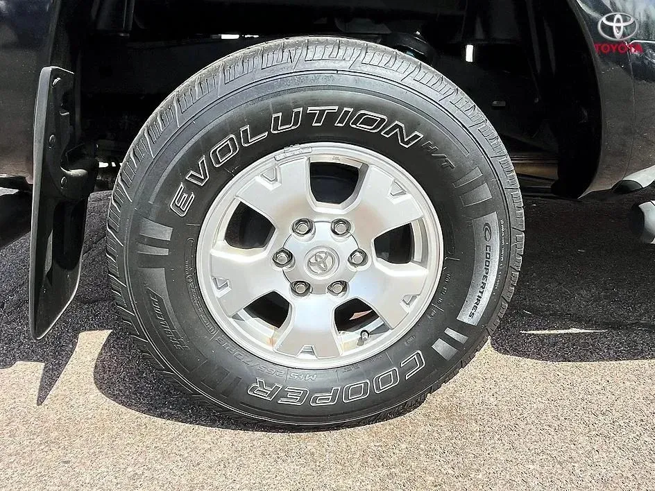 Toyota Tacoma photo 20