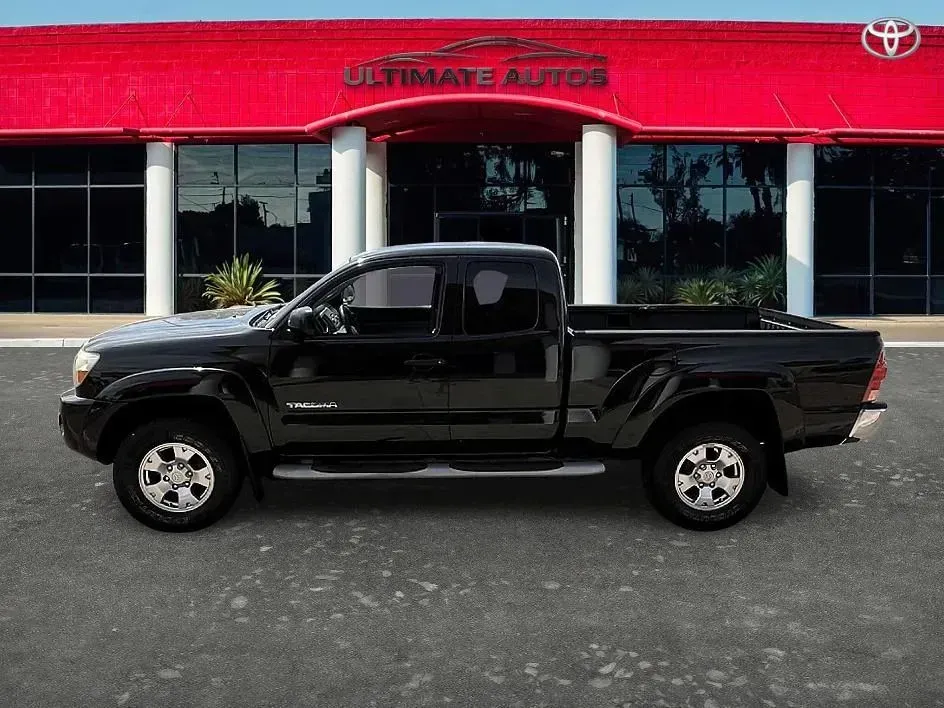 Toyota Tacoma photo 7
