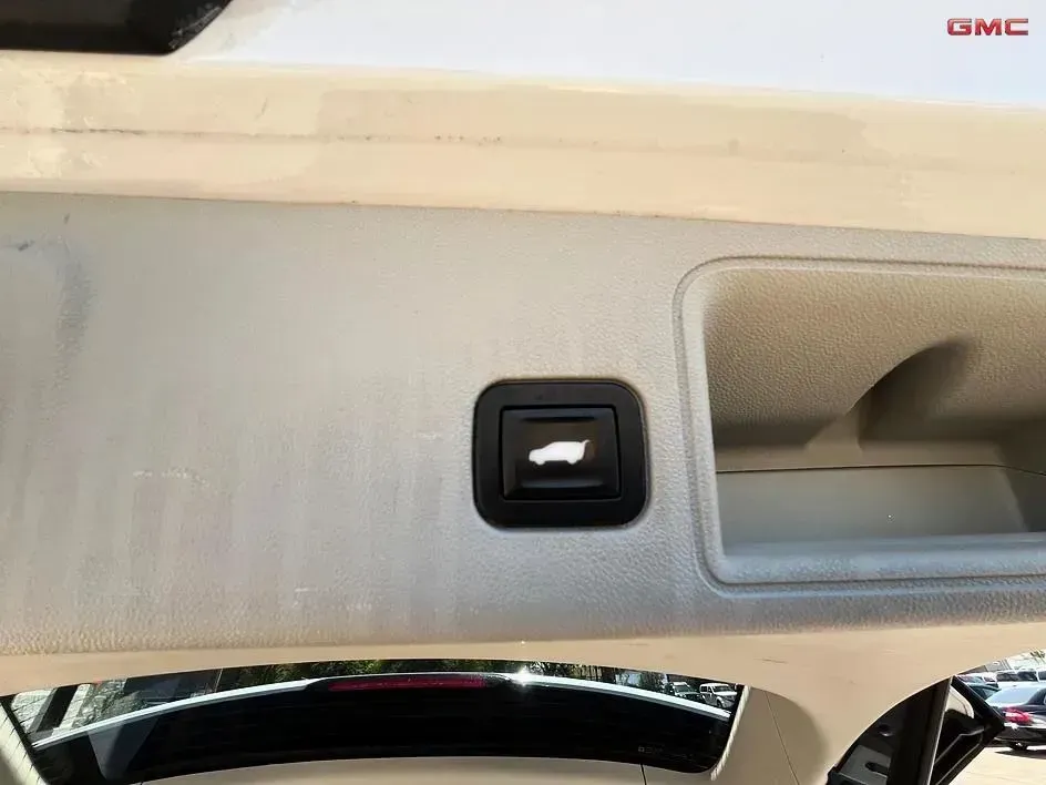 GMC Terrain photo 14
