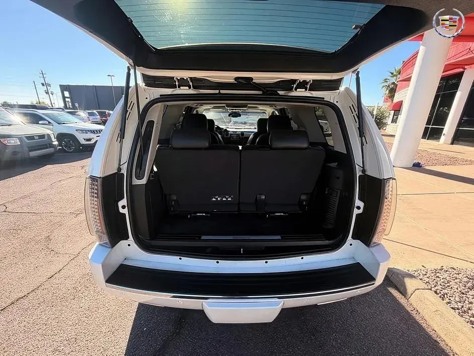Cadillac Escalade photo 24