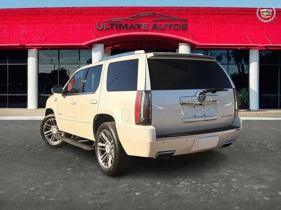 Cadillac Escalade photo 4
