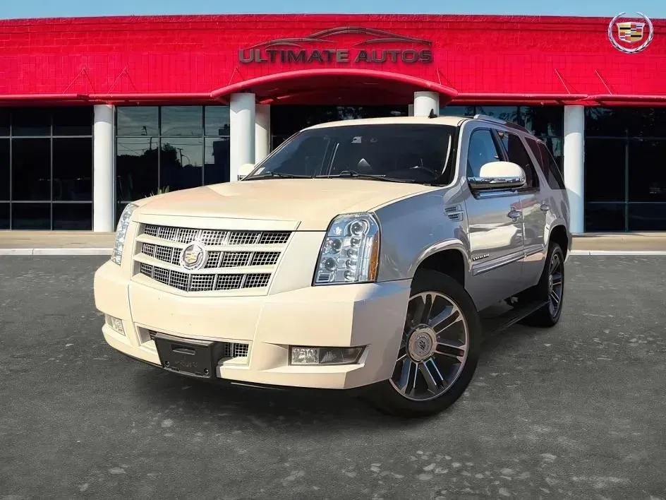 Cadillac Escalade photo 2